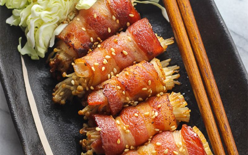 Bò cuộn nấm kim châm