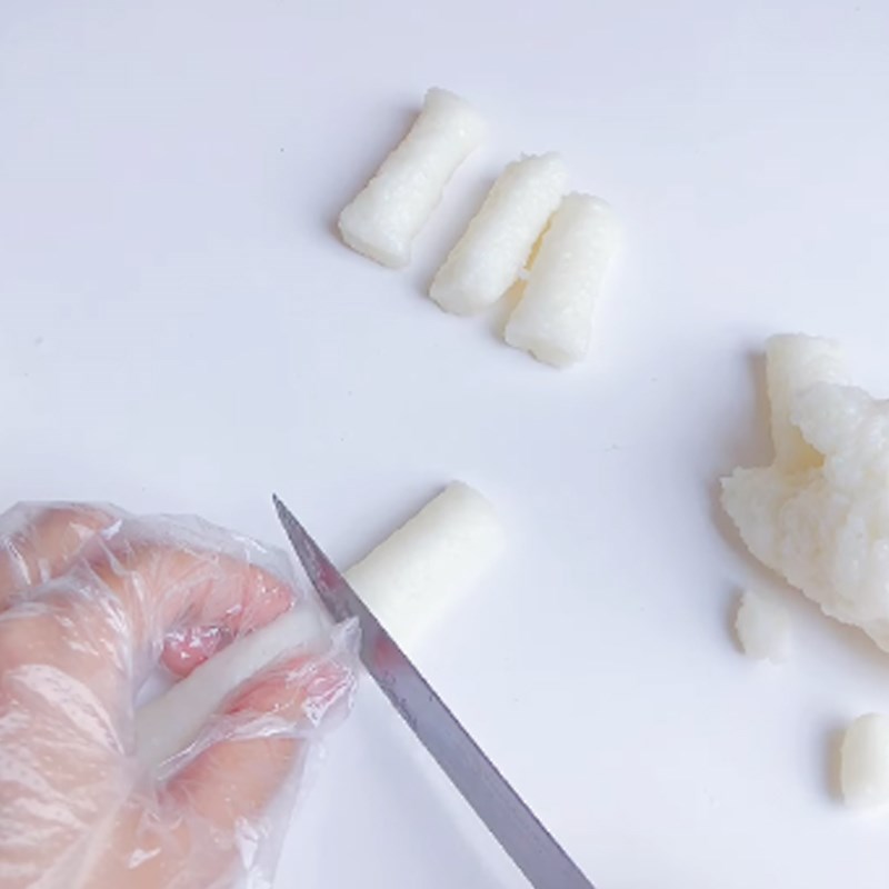 Chia bột và tạo hình